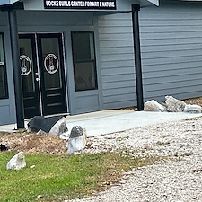 International Renown Artist Selects Ductless Wayne and Mitsubishi 